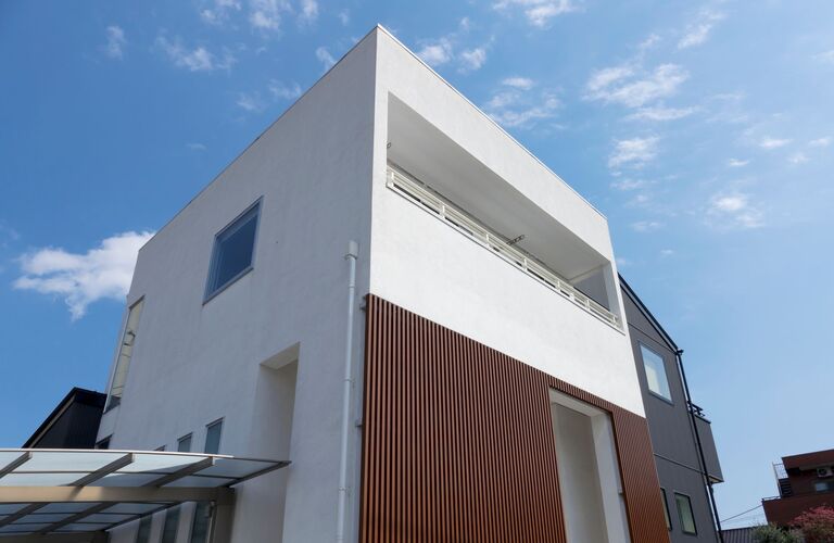 住まいの見た目を左右する外壁も美しく | 東大阪でリフォームなら職人直営の有限会社松井博建築